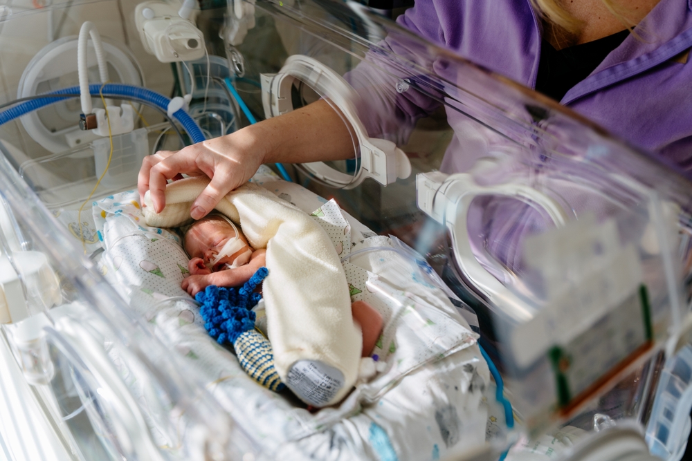 Guia ANVISA para programa de gerencimento de antimicrobianos em neonatologia e pediatria